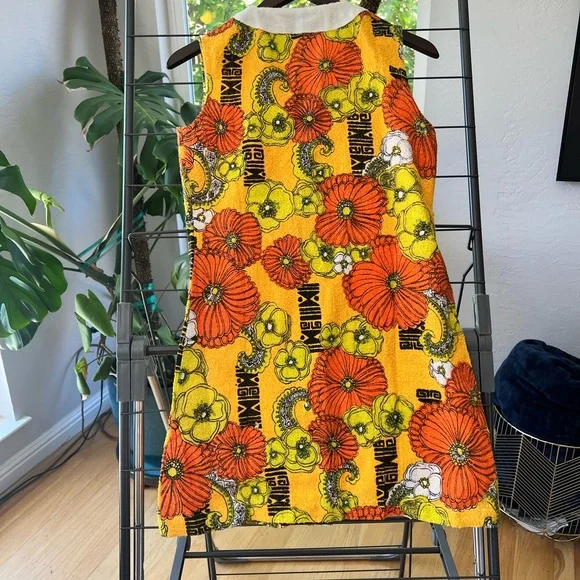 Vintage Deadstock 1970's Terry Cloth
Pool Dress - Picture 3 of 4